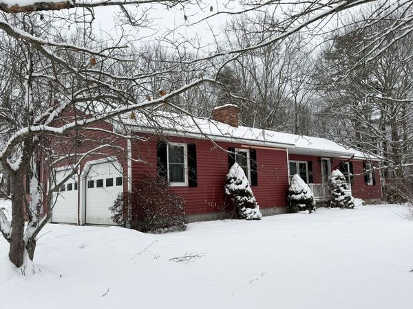 9 Jipson Lane, Kenduskeag, ME 04450