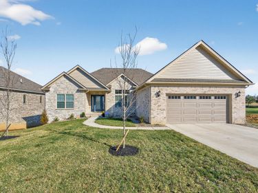 111 Oak Hill Lane, Georgetown, KY 40324