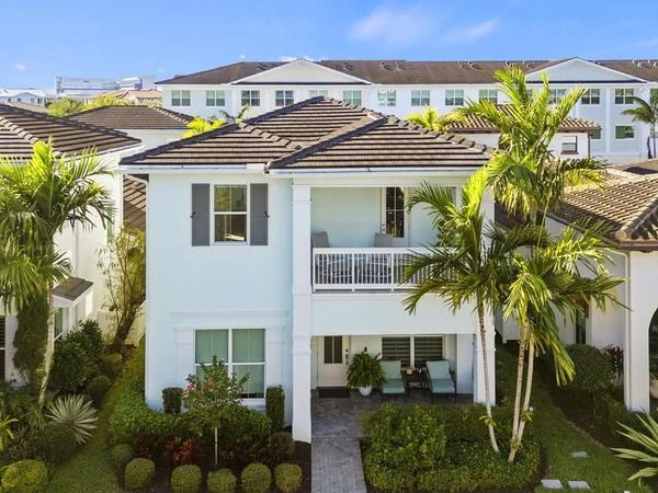 7037 Edison Place, Palm Beach Gardens, FL 33418