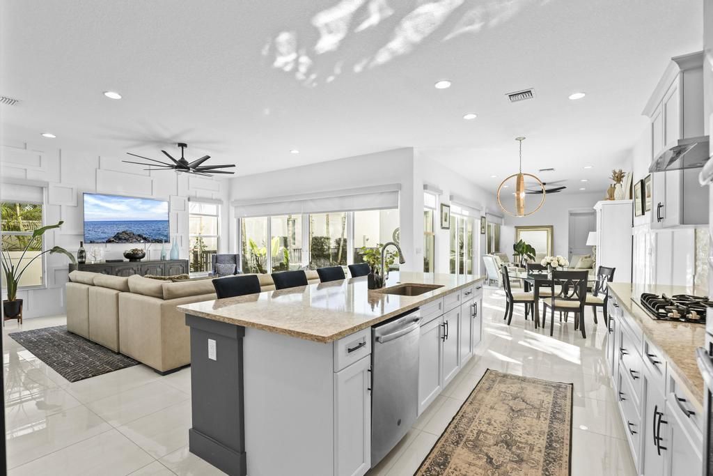 7037 Edison Place, Palm Beach Gardens, FL 33418 Photo