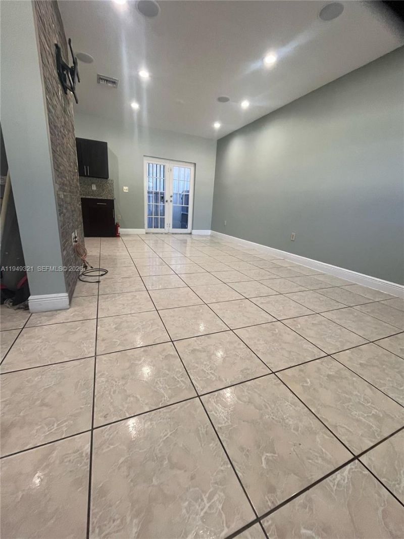 603 NW 97th St, Unit 603, Miami, FL 33150 Photo