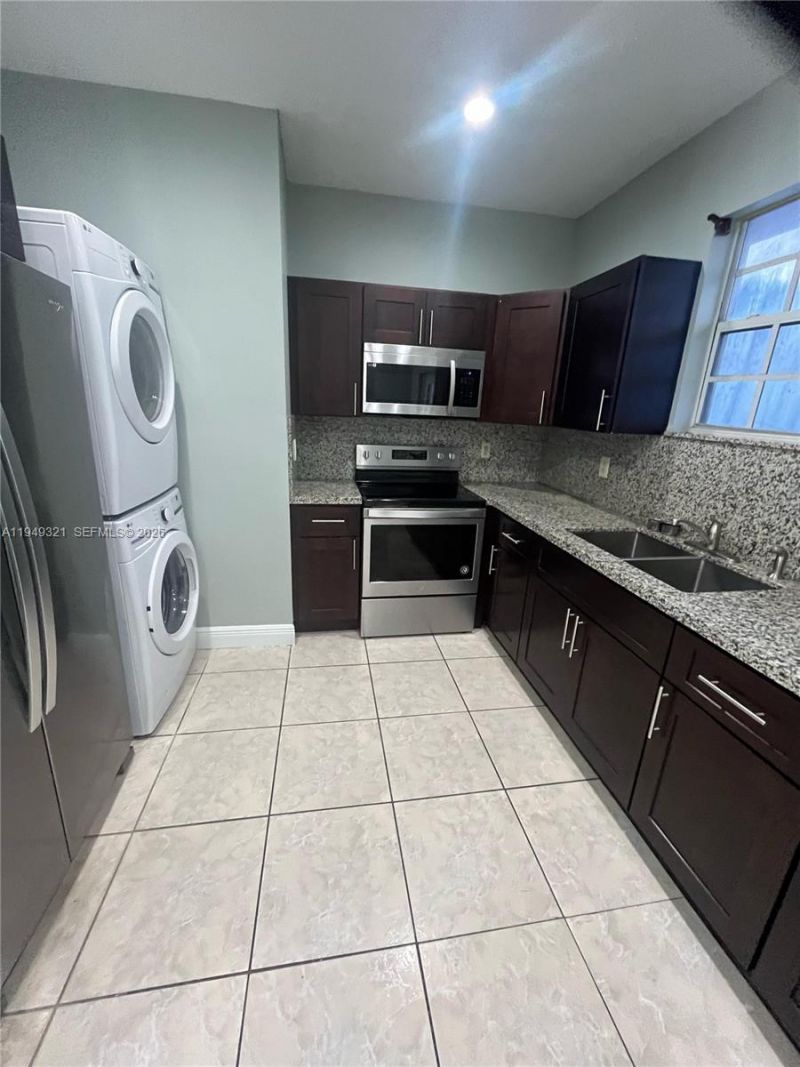 603 NW 97th St, Unit 603, Miami, FL 33150 Photo