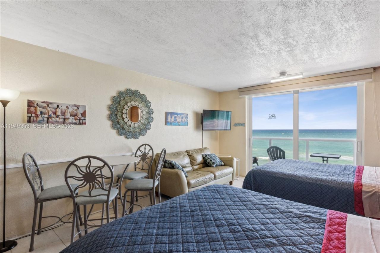 19201 Collins Ave, Unit 612, Sunny Isles Beach, FL 33160 Photo