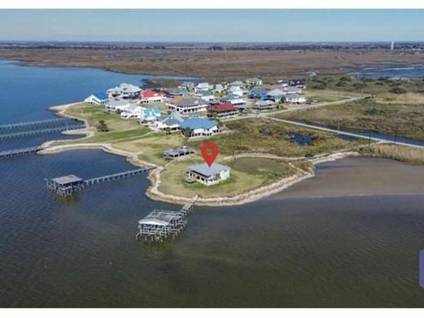 193 Pelican Point Road, Lake Charles, LA 70607