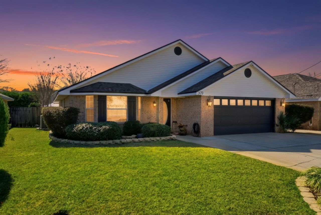 570 Rough Leaf Lane, Mary Esther, FL 32569 Main Photo