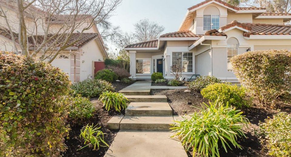 4 Marina Blue Ct, Sacramento, CA 95831 Photo