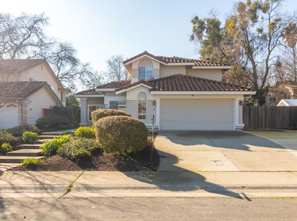 4 Marina Blue Ct, Sacramento, CA 95831 Photo