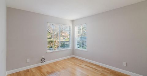 4 Marina Blue Ct, Sacramento, CA 95831 Photo