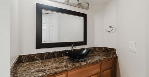 4 Marina Blue Ct, Sacramento, CA 95831 Photo