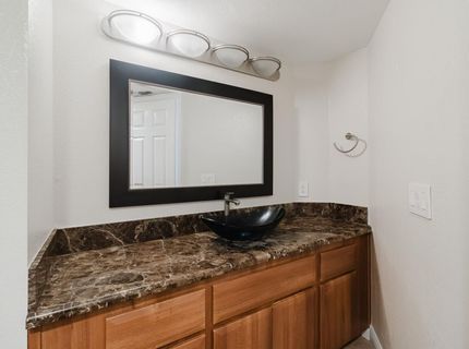 4 Marina Blue Ct, Sacramento, CA 95831 Photo