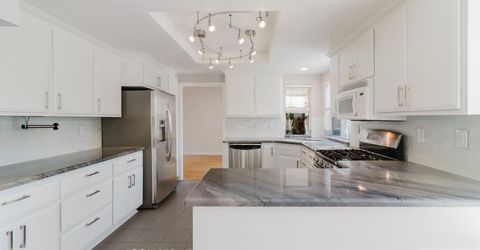 4 Marina Blue Ct, Sacramento, CA 95831 Photo