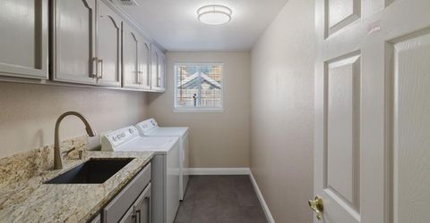 4 Marina Blue Ct, Sacramento, CA 95831 Photo