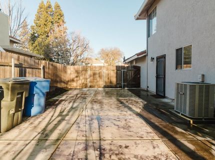 4 Marina Blue Ct, Sacramento, CA 95831 Photo