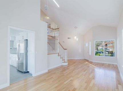 4 Marina Blue Ct, Sacramento, CA 95831 Photo