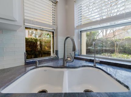 4 Marina Blue Ct, Sacramento, CA 95831 Photo