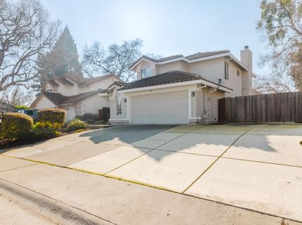 4 Marina Blue Ct, Sacramento, CA 95831 Photo