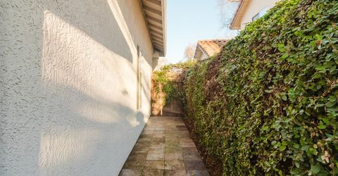 4 Marina Blue Ct, Sacramento, CA 95831 Photo