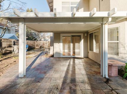 4 Marina Blue Ct, Sacramento, CA 95831 Photo