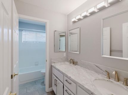 4 Marina Blue Ct, Sacramento, CA 95831 Photo