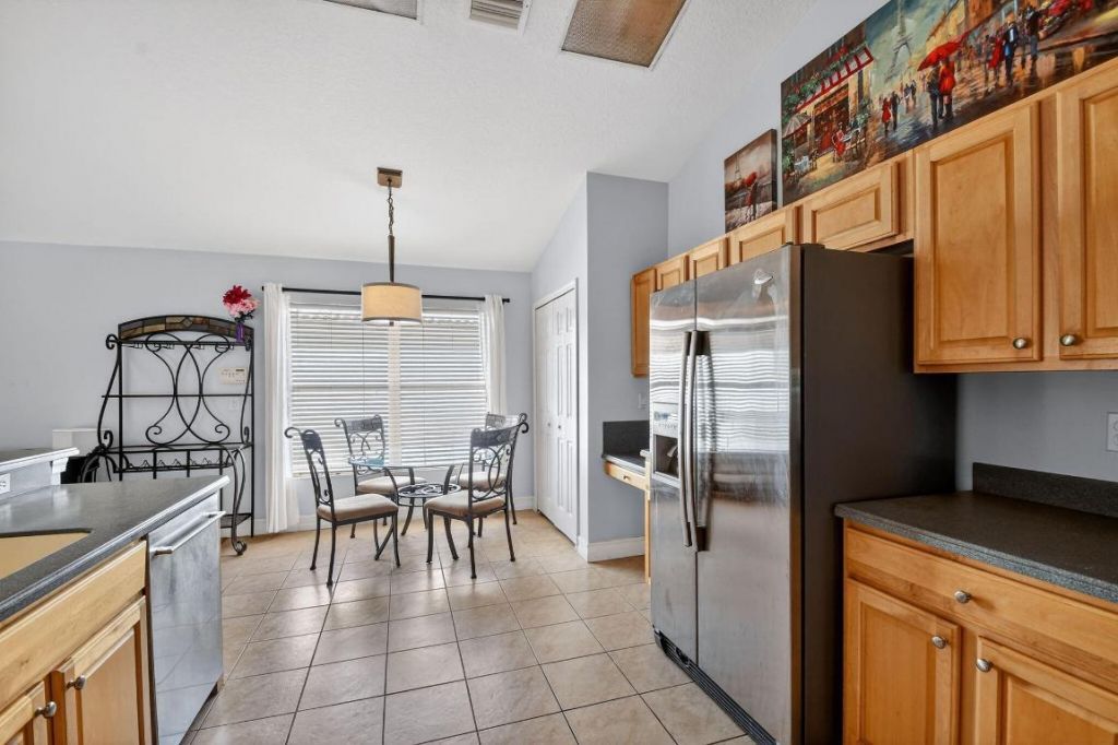 2725 Pointe Circle, Greenacres, FL 33413 Photo