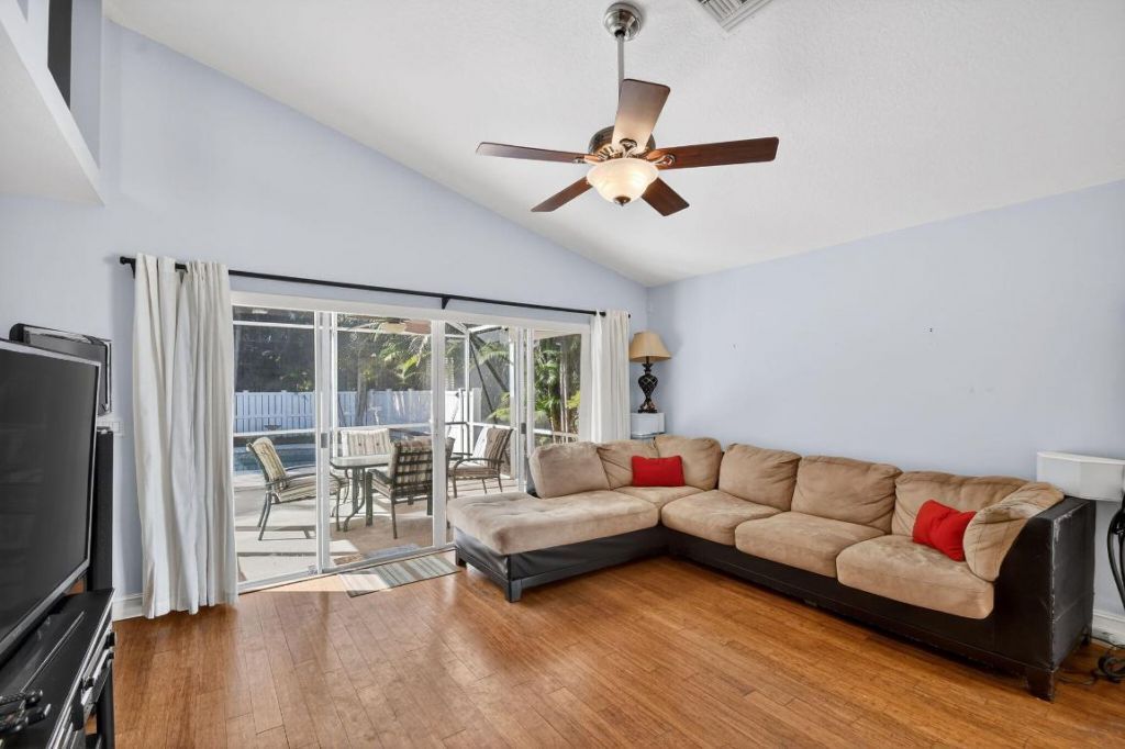 2725 Pointe Circle, Greenacres, FL 33413 Photo