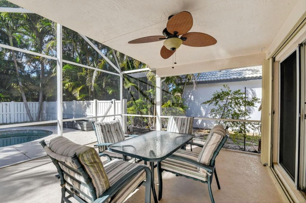 2725 Pointe Circle, Greenacres, FL 33413 Photo