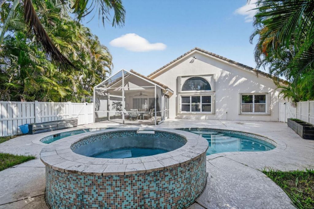 2725 Pointe Circle, Greenacres, FL 33413 Photo