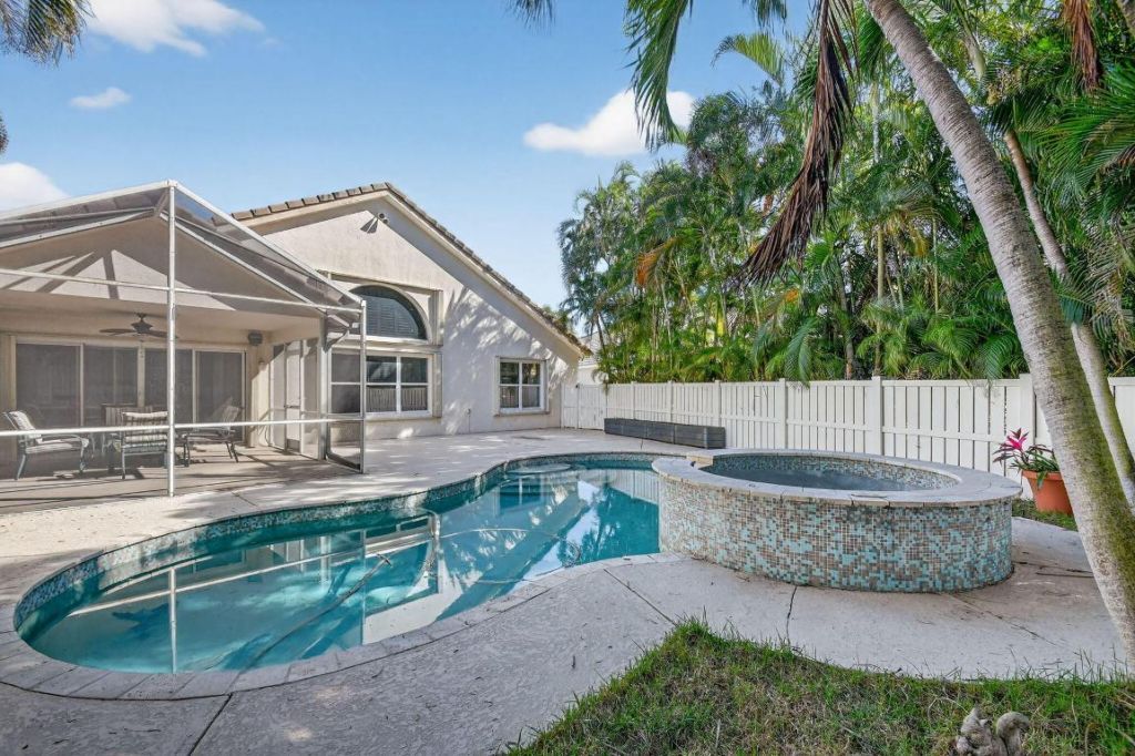 2725 Pointe Circle, Greenacres, FL 33413 Photo