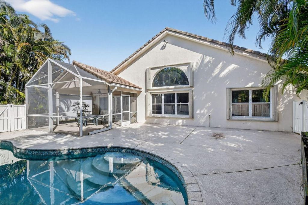 2725 Pointe Circle, Greenacres, FL 33413 Photo