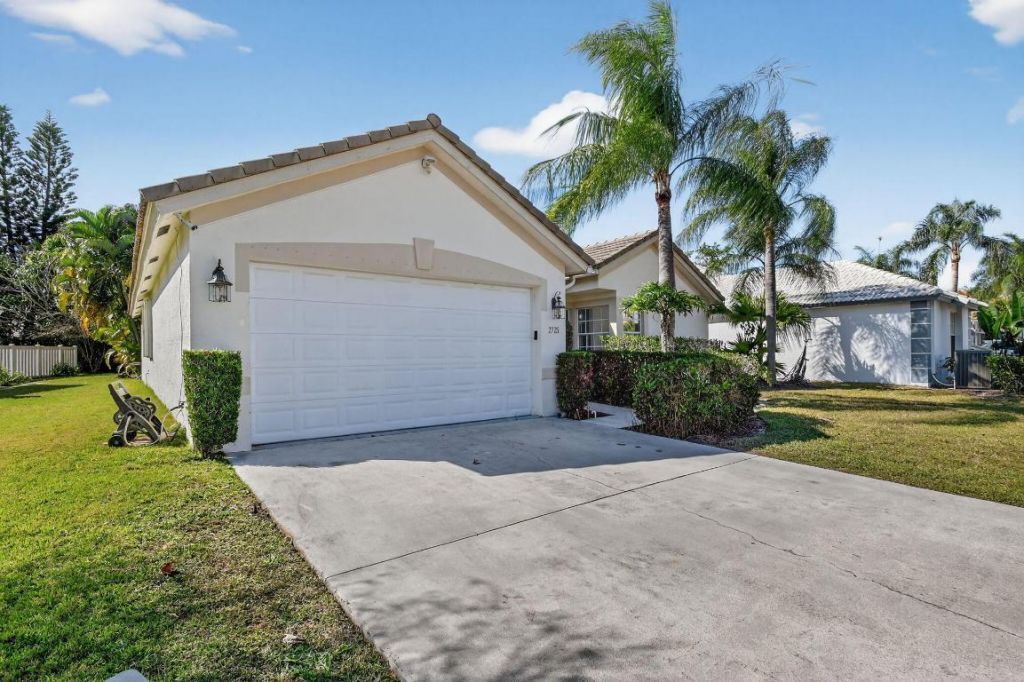 2725 Pointe Circle, Greenacres, FL 33413 Photo