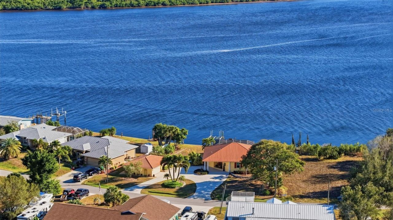 3260 Peace River Drive, Punta Gorda, FL 33983 Photo