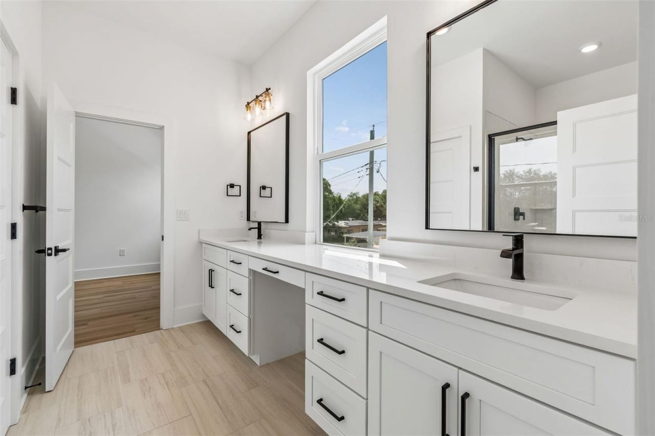 2923 W Elrod Avenue, Tampa, FL 33611 Photo
