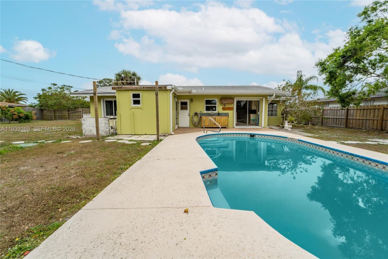 607 N Coconut Ave N, Port Saint Lucie, FL 34952 Photo