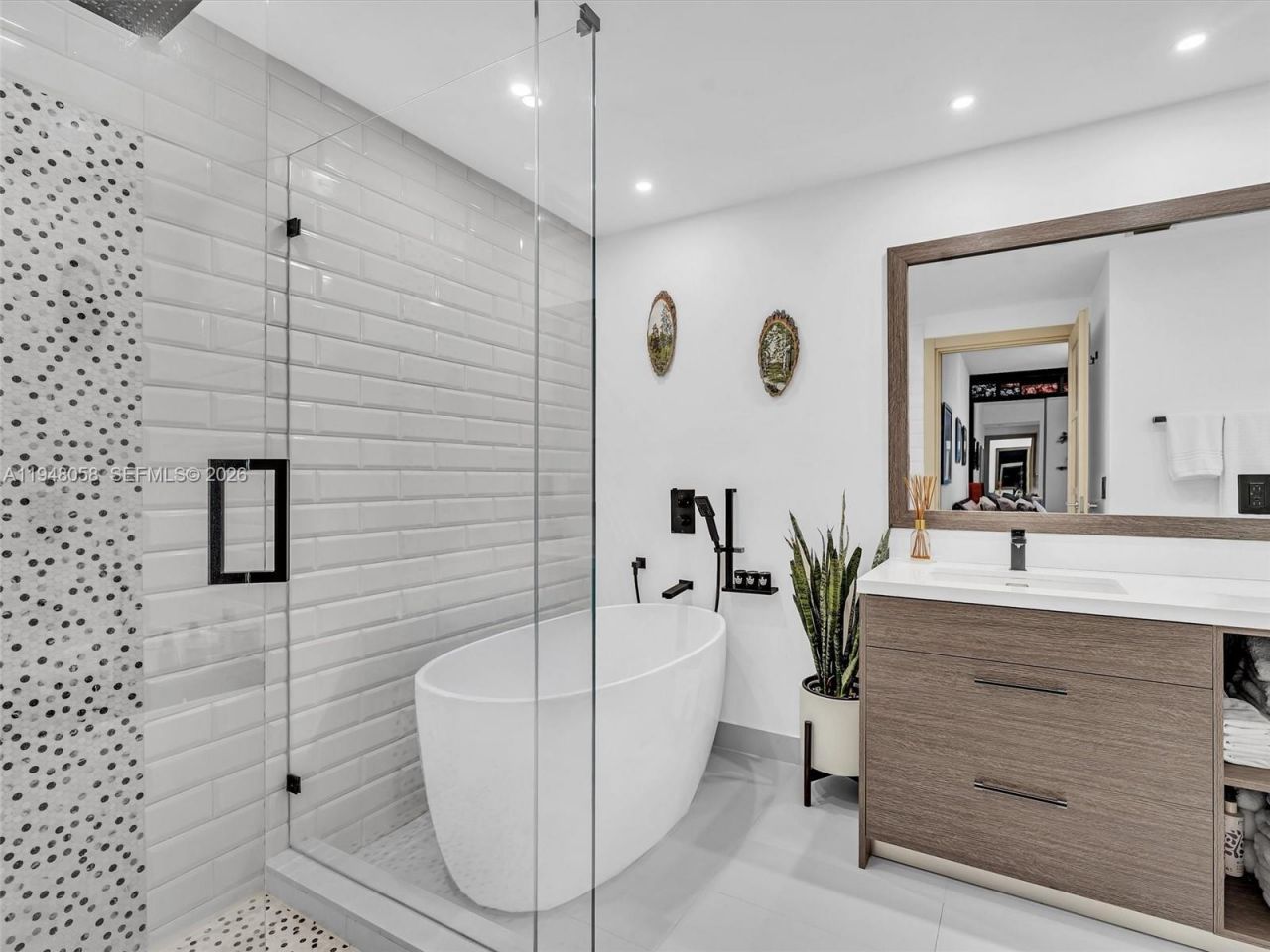 3340 NE 190th St, Unit 704, Aventura, FL 33180 Photo