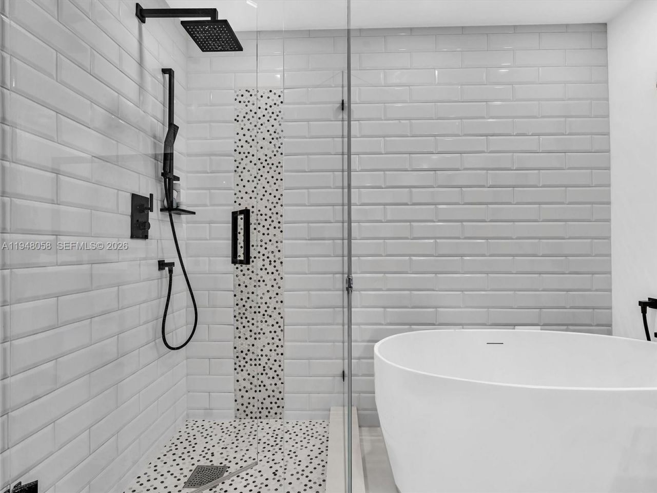 3340 NE 190th St, Unit 704, Aventura, FL 33180 Photo