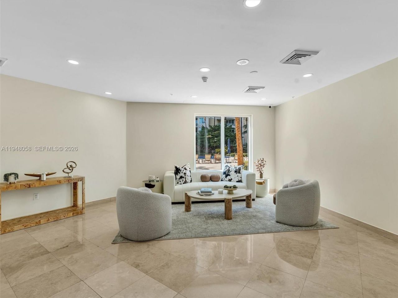 3340 NE 190th St, Unit 704, Aventura, FL 33180 Photo