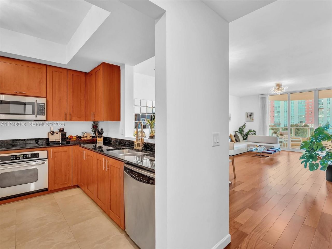 3340 NE 190th St, Unit 704, Aventura, FL 33180 Photo