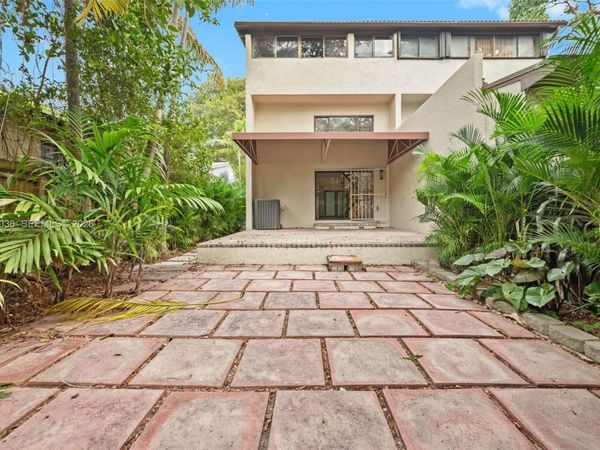 3076 Mcdonald St, Unit B, Miami, FL 33133