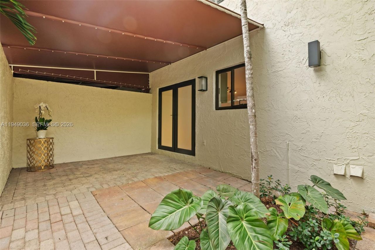 3076 Mcdonald St, Unit B, Miami, FL 33133 Photo