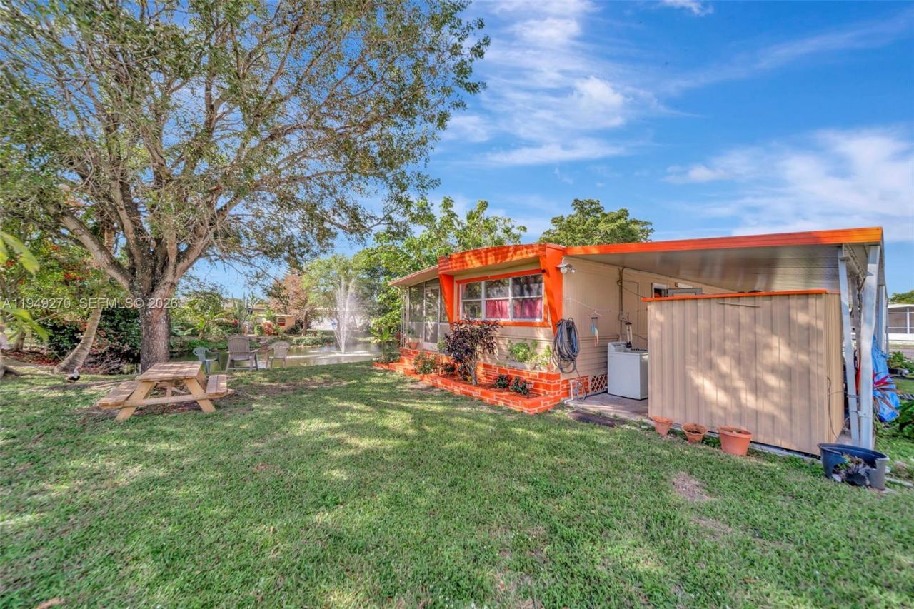 5208 SW 34th St, Davie, FL 33314 Photo