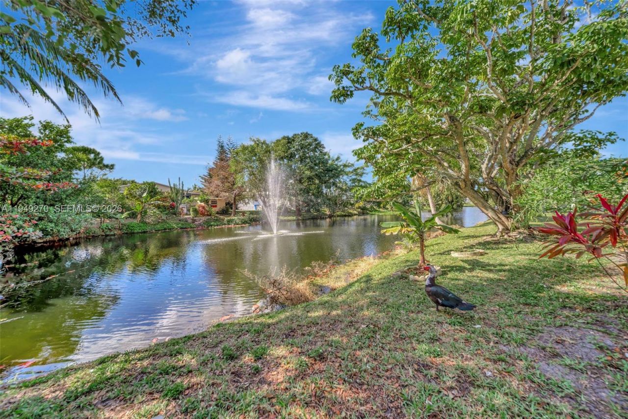 5208 SW 34th St, Davie, FL 33314 Photo