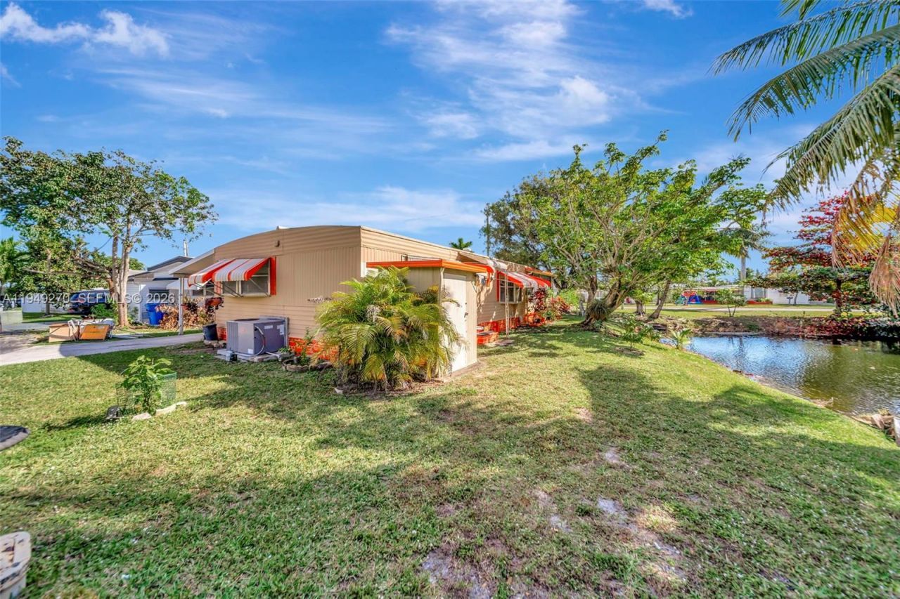 5208 SW 34th St, Davie, FL 33314 Photo