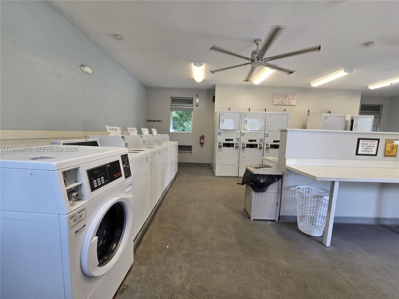 5208 SW 34th St, Davie, FL 33314 Photo