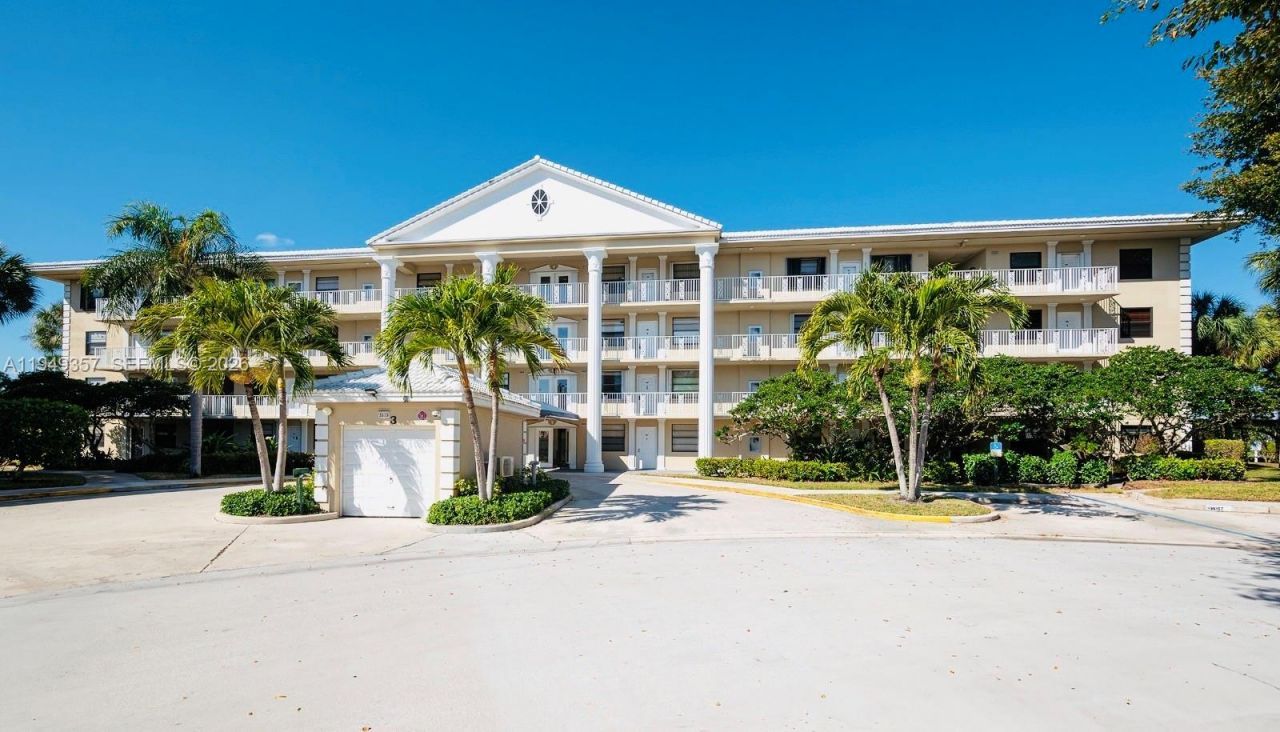 3515 Village Blvd, Unit 206, West Palm Beach, FL 33409 Photo
