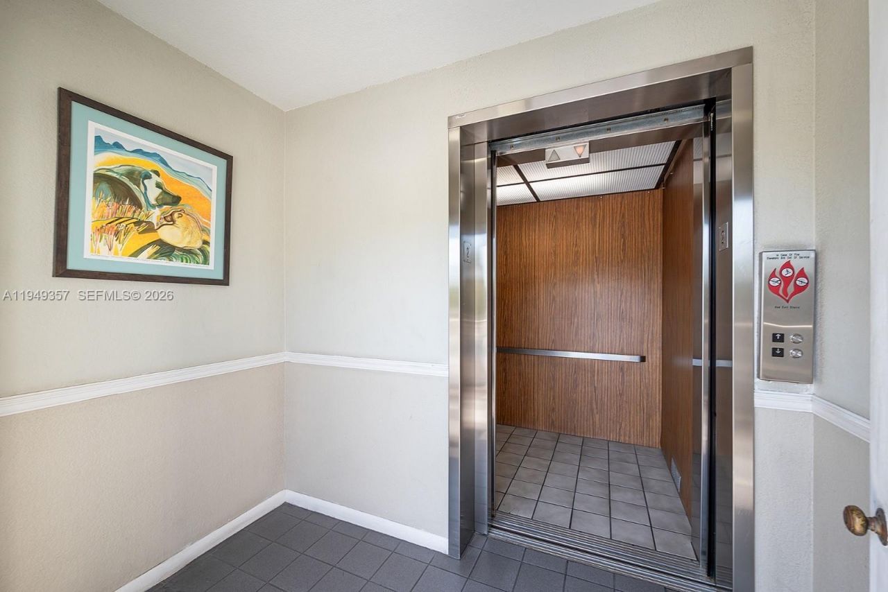 3515 Village Blvd, Unit 206, West Palm Beach, FL 33409 Photo
