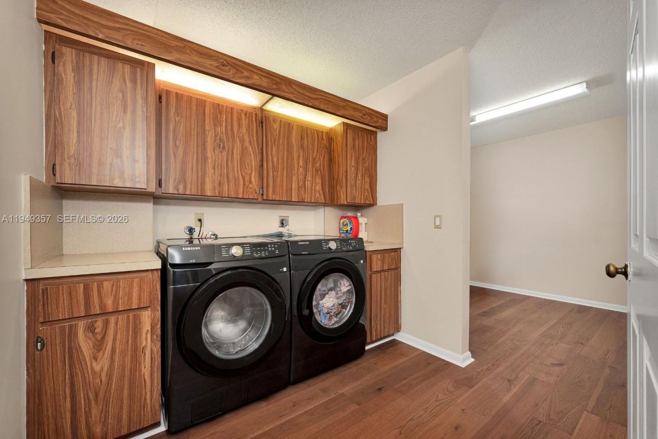 3515 Village Blvd, Unit 206, West Palm Beach, FL 33409 Photo