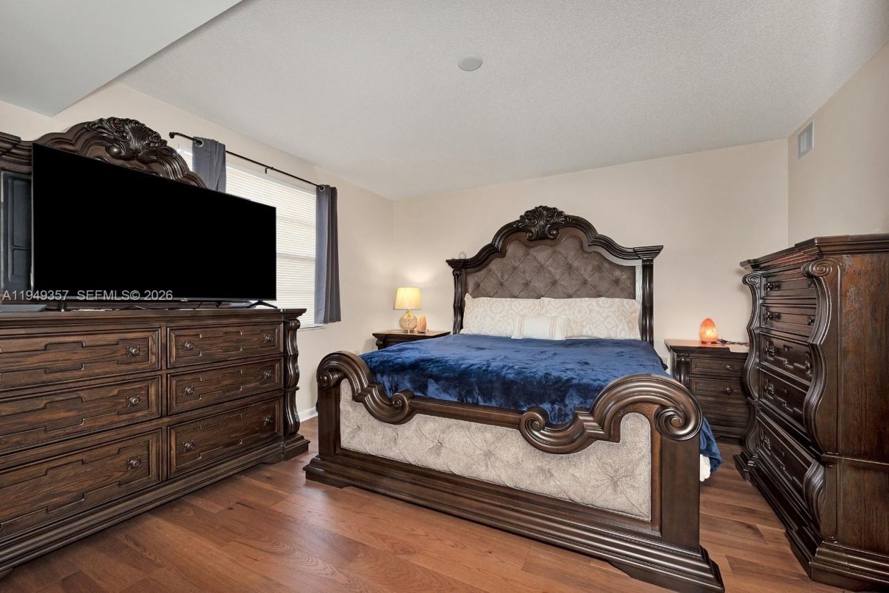 3515 Village Blvd, Unit 206, West Palm Beach, FL 33409 Photo