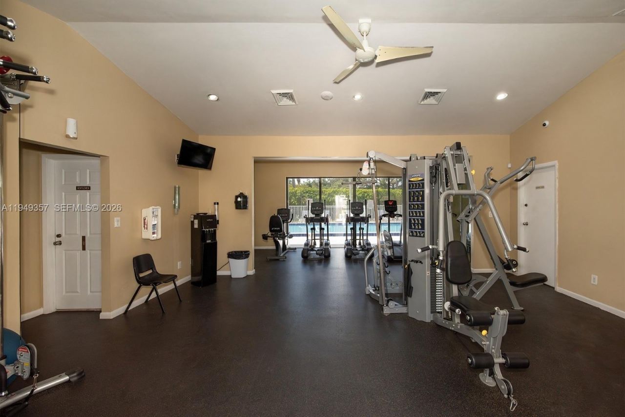 3515 Village Blvd, Unit 206, West Palm Beach, FL 33409 Photo