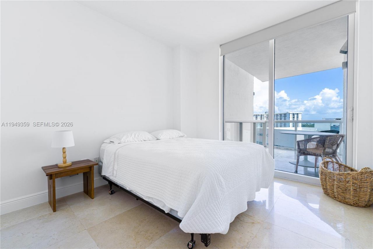 3801 Collins Ave, Unit 1105, Miami Beach, FL 33140 Photo