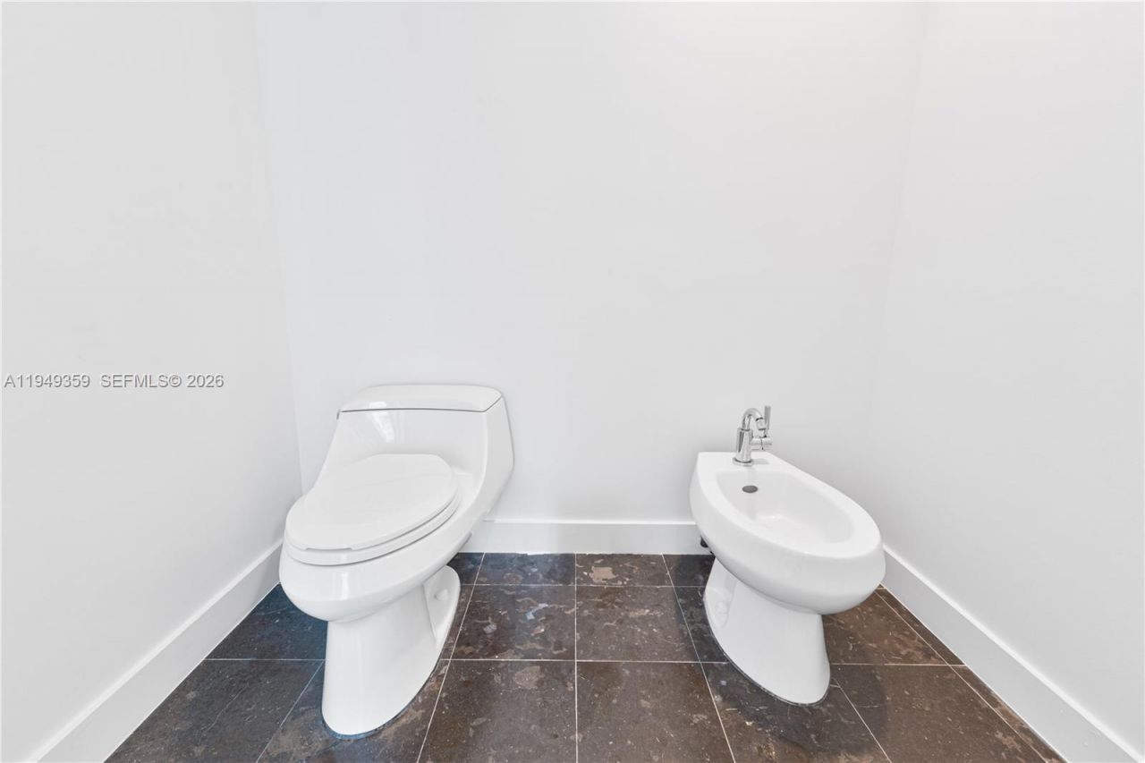 3801 Collins Ave, Unit 1105, Miami Beach, FL 33140 Photo